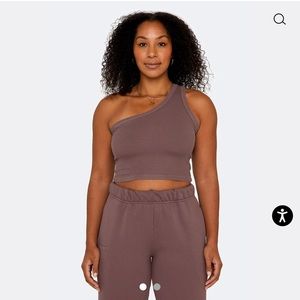 Set active weekend tank and sweatpants size small in color pepper